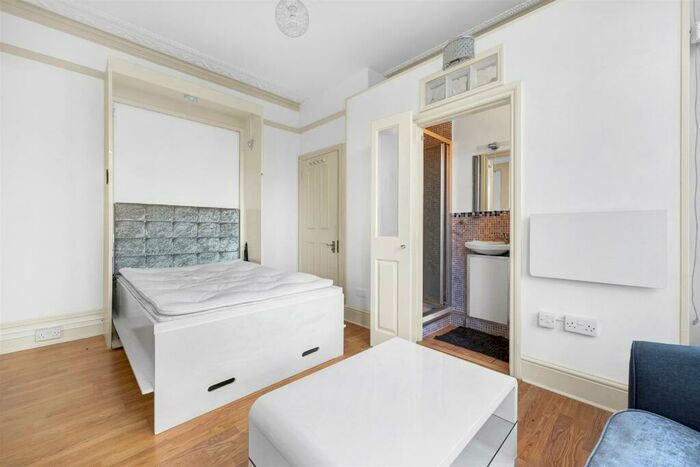 Studio To Rent In Buchanan Gardens, London, NW10