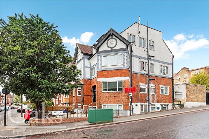 2 Bedroom Flat For Sale In Gleneagle Road, Streatham, SW16