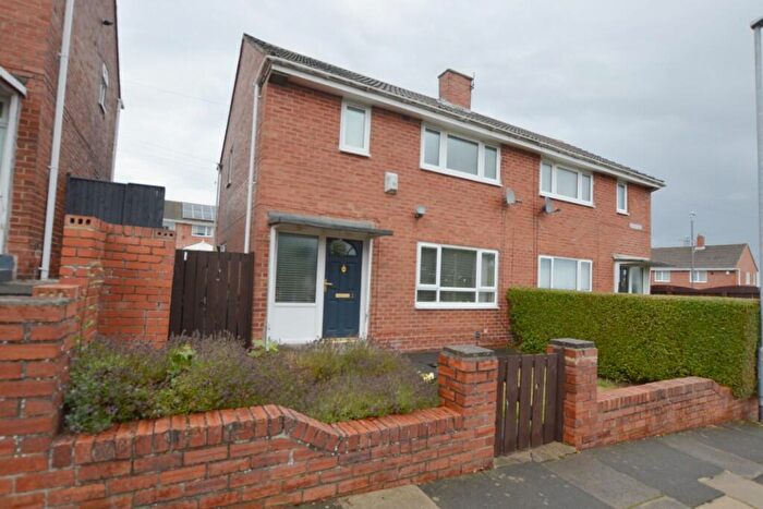 2 Bedroom Semi-Detached House For Sale In Oakwood, Gateshead, Tyne And Wear, NE10