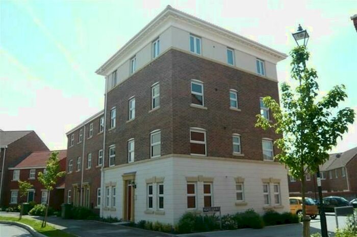 2 Bedroom Flat To Rent In Amethyst Drive, Sittingbourne, ME10