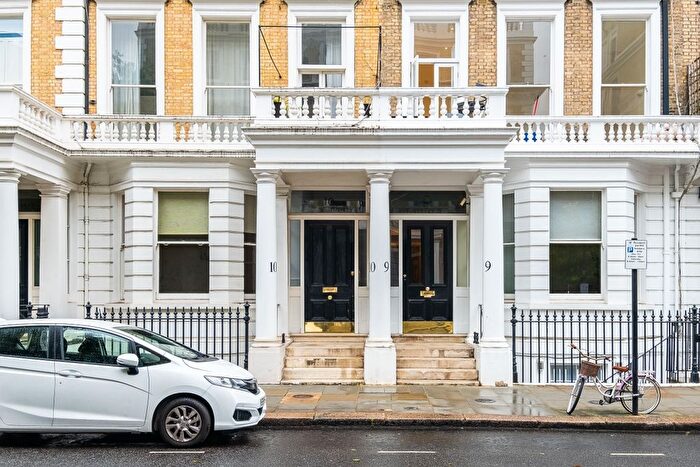 2 Bedroom Flat To Rent In Southwell Gardens, London, SW7