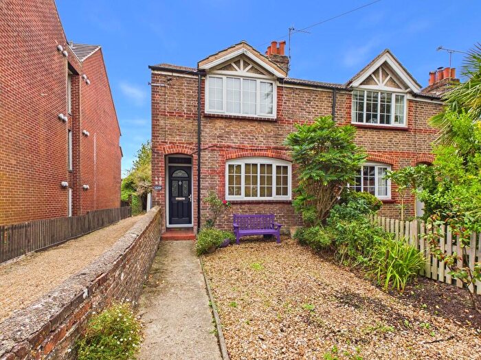 2 Bedroom End Of Terrace House To Rent In Goring Road, Worthing, BN12