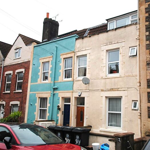 1 Bedroom Flat To Rent In Goolden Street, Totterdown, BS4