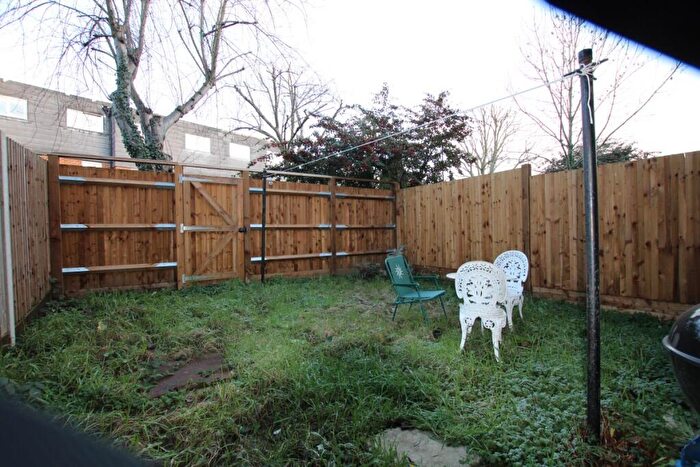 4 Bedroom Terraced House To Rent In Runbury Circle, Neasden, NW9