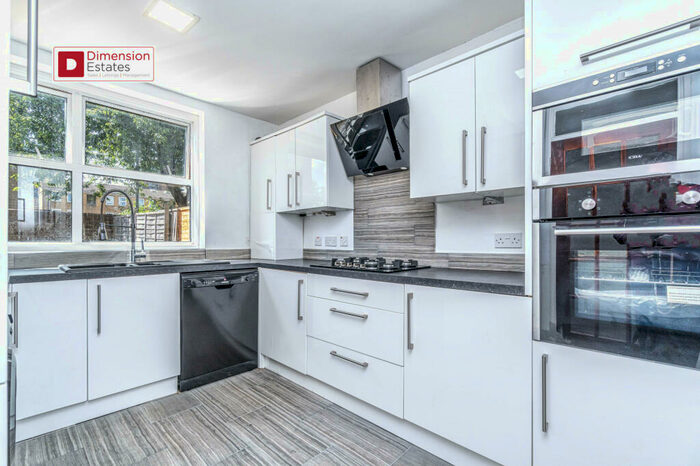 4 Bedroom Terraced House To Rent In Queensbridge Road, London Fields, Hackney Central, Dalston, E8