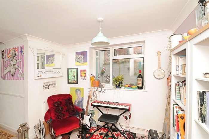 1 Bedroom Flat For Sale In St. Peters Road, St. Leonards-On-Sea, TN37