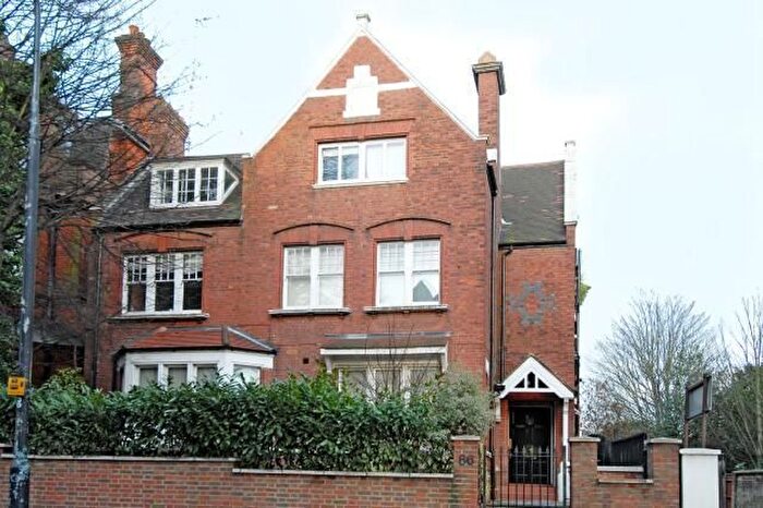 2 Bedroom Flat For Sale In Fitzjohns Avenue, Hampstead, NW3