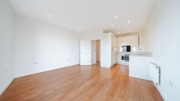 2 Bedroom Flat For Sale In Navigation Road, London, E3