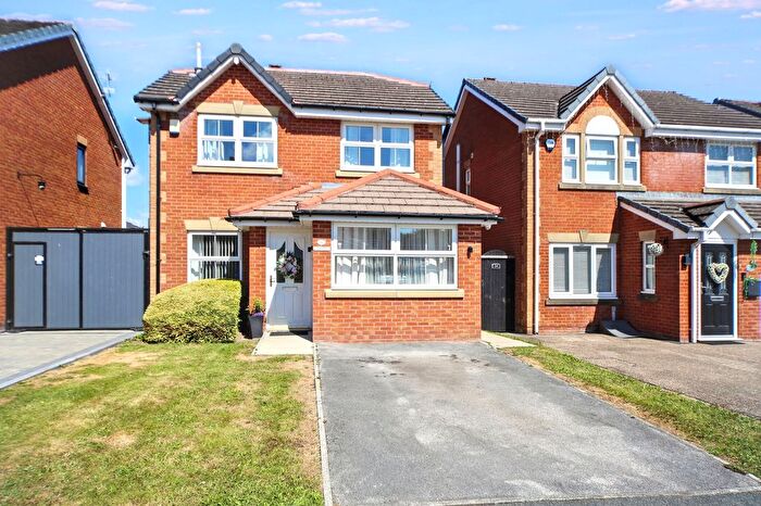 3 Bedroom Detached House For Sale In Holden Walk, Wigan, WN5