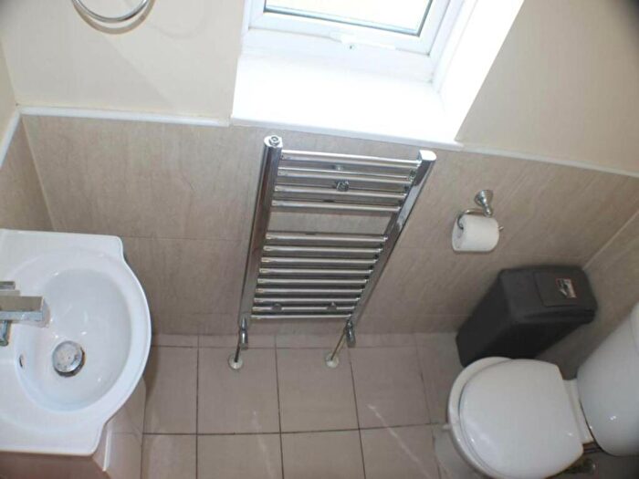 4 Bedroom House To Rent In Bishops Rise, Hatfield, Hertfordshire, AL10