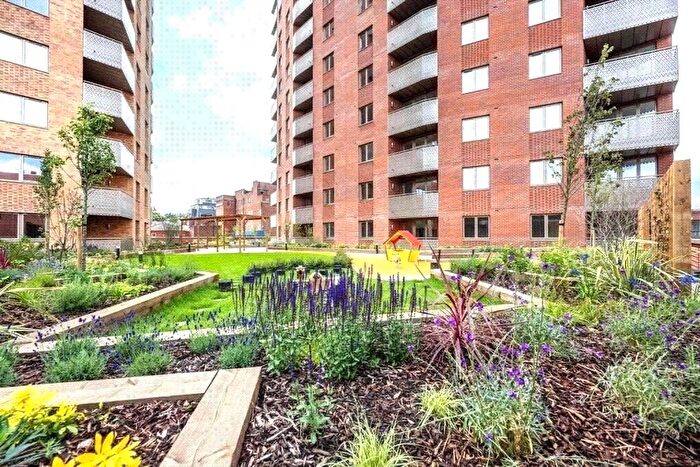 1 Bedroom Flat To Rent In Elmsleigh Road, Staines-Upon-Thames, Surrey, TW18