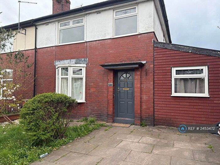 3 Bedroom Semi-Detached House To Rent In Mackenzie Street, Bolton, BL1