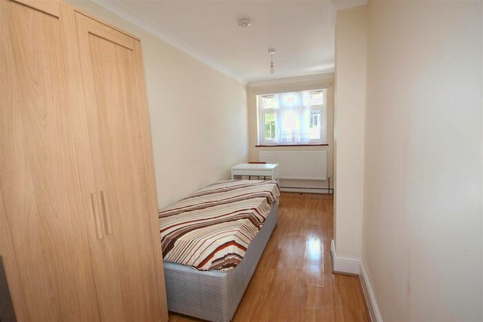 1 Bedroom Studio To Rent In Arnside Gardens, Wembley, HA9