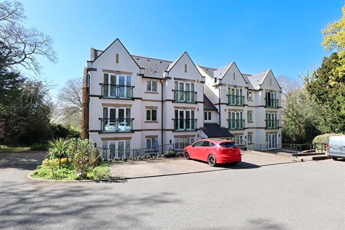 2 Bedroom Flat To Rent In Hollington Park Road, St. Leonards-On-Sea, TN38