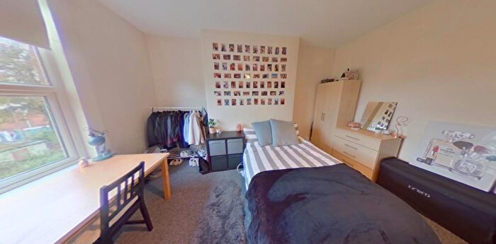 8 Bedroom House To Rent In Cardigan Road, Leeds, LS6