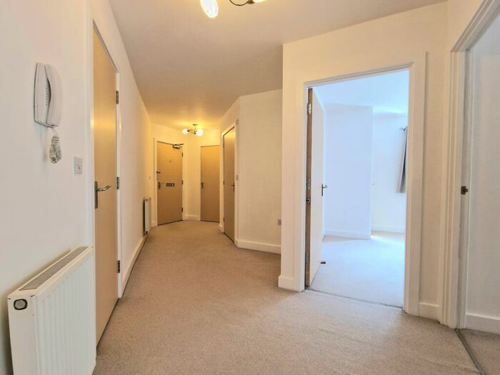 2 Bedroom Apartment To Rent In Ardwick Court, Sycamore Road, Farnborough, GU14