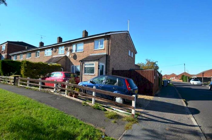 3 Bedroom Semi-Detached House To Rent In Churchill Road Stamford, PE9