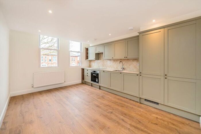 1 Bedroom Flat To Rent In Minster Road, West Hampstead, NW2