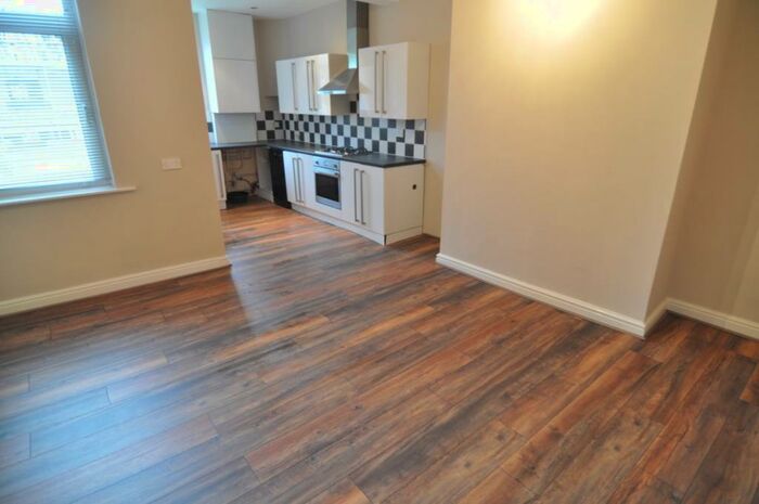 2 Bedroom House To Rent In Church Street, Royston, S71