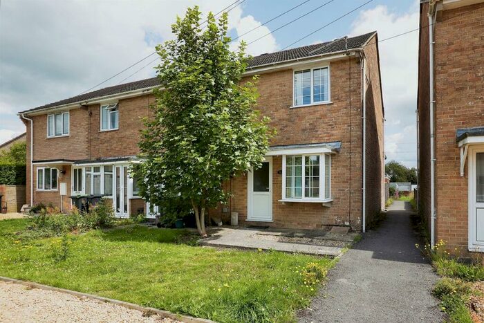 2 Bedroom House To Rent In Sweetmans Road, SP7