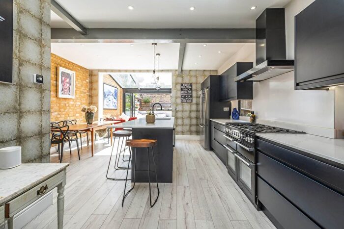 4 Bedroom Semi-Detached House For Sale In Stephens Road, Tunbridge Wells, TN4