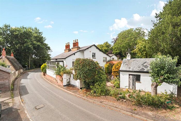 5 Bedroom Detached House For Sale In High Street, Lois Weedon, NN12