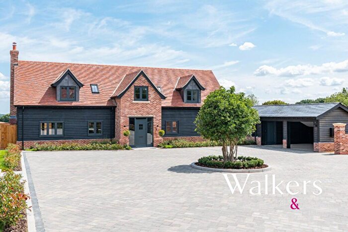 5 Bedroom Detached House For Sale In The Lakes, Hardings Lane, Fryerning, CM4