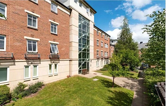 2 Bedroom Flat For Sale In Hospital Fields Road, York, North Yorkshire, YO10