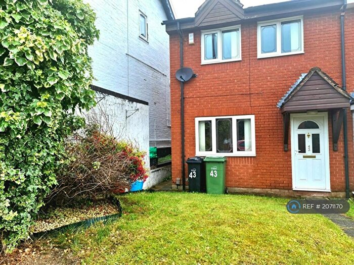 3 Bedroom Semi-Detached House To Rent In Highfield Road, Halesowen, B63