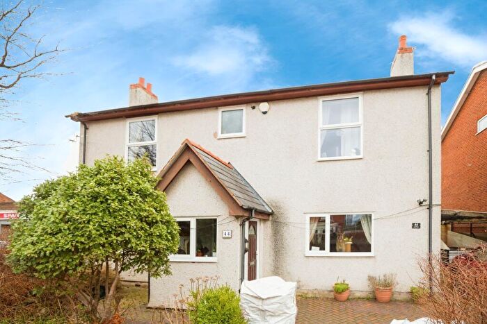 4 Bedroom Detached House For Sale In Hawarden Road, Penyffordd, Chester, CH4