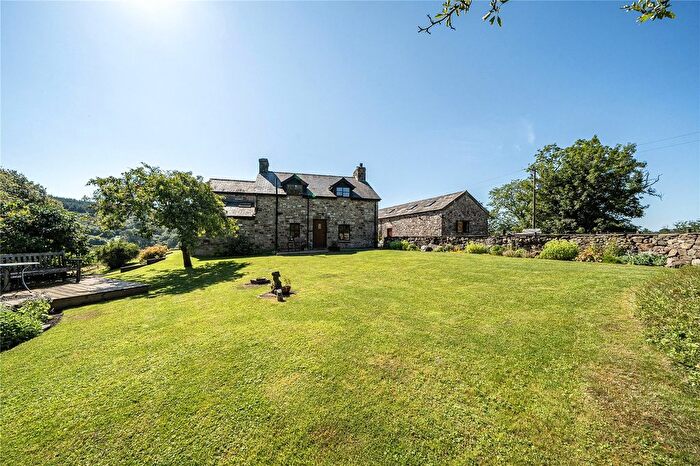 3 Bedroom Detached House For Sale In Pont Nedd Fechan, Neath, Powys, SA11