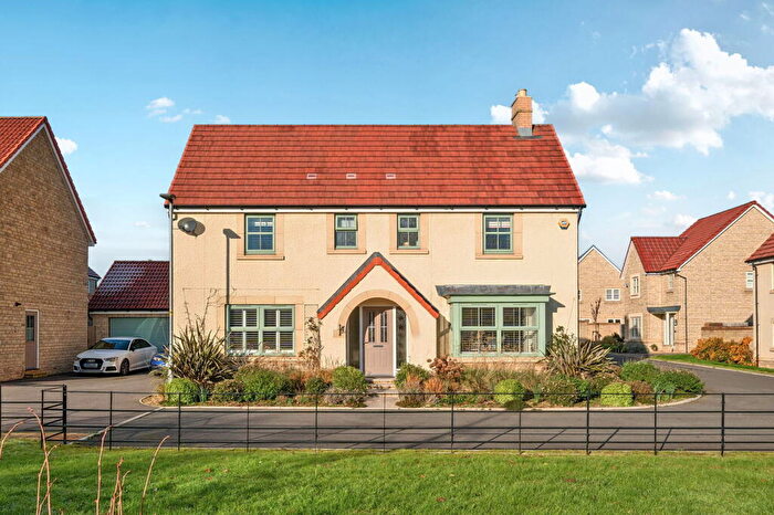 4 Bedroom Detached House For Sale In Front Hill Close, Corsham, SN13