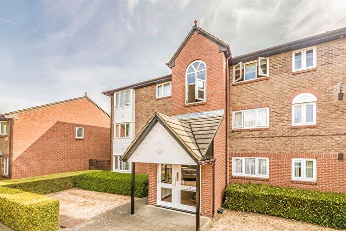 2 Bedroom Flat To Rent In Peartree Avenue, Earlsfield, SW17