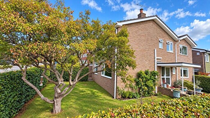 4 Bedroom Detached House For Sale In Merryfield Road, Petersfield, Hampshire, GU31