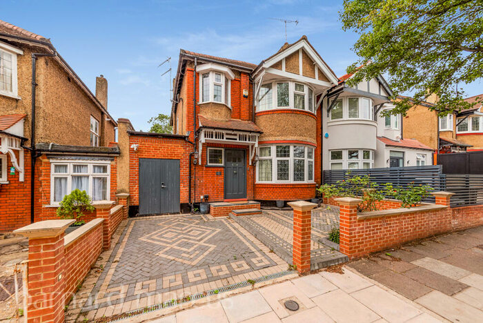 4 Bedroom House To Rent In Rhodes Avenue, London, N22