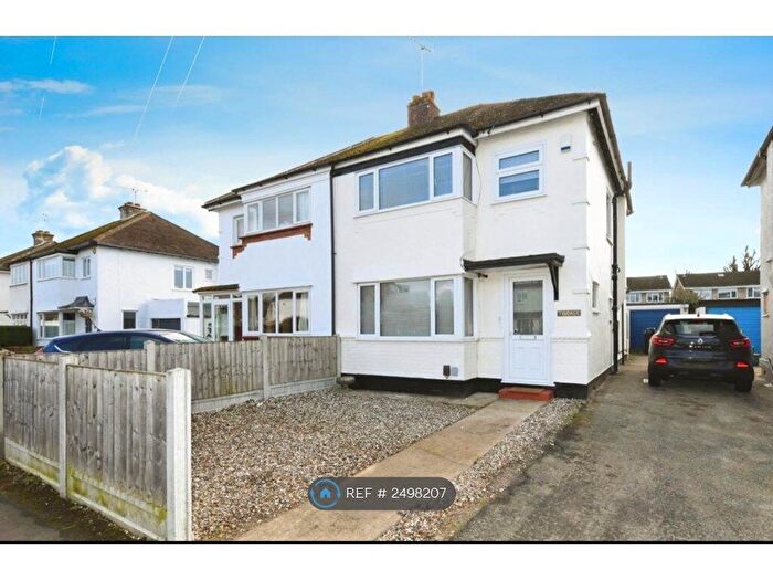 3 Bedroom Semi-Detached House To Rent In Loftin Way, Chelmsford, CM2
