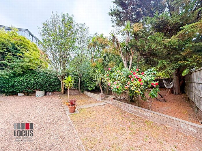 1 Bedroom Studio To Rent In Shepperton Road, Islington, N1