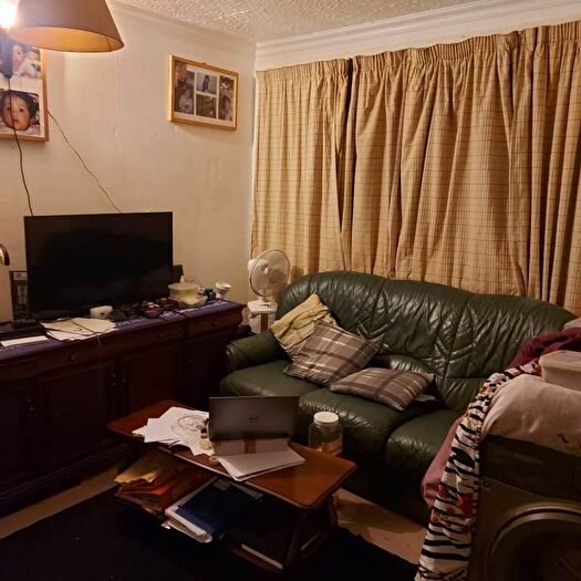 3 Bedroom Flat For Sale In Gardner Crescent, Aberdeen, AB12