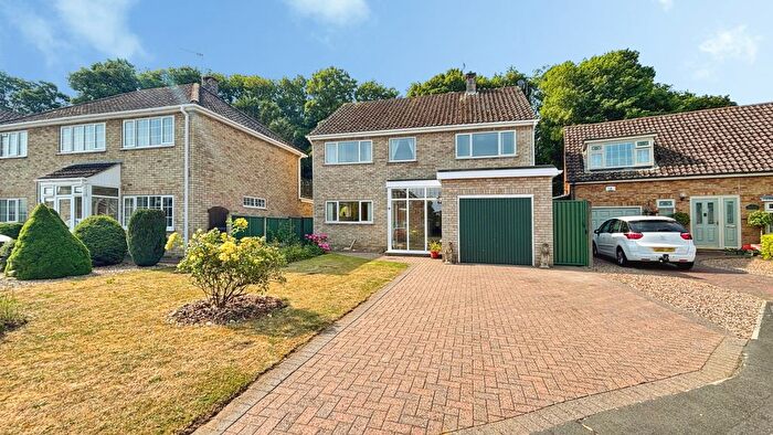 4 Bedroom Detached House For Sale In Park View Avenue, Branston, LN4