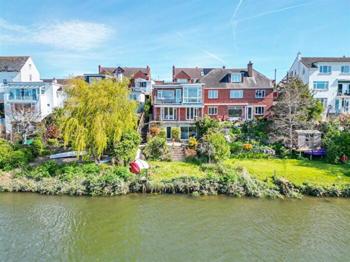 3 Bedroom Detached House For Sale In Countess Wear Road, Exeter, EX2