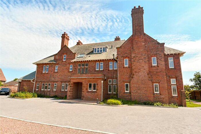 2 Bedroom Apartment For Sale In Stanley Road, Hoylake, Wirral, CH47