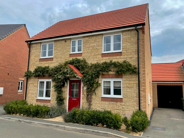 4 Bedroom Detached House To Rent In Gretton Street, Oakham, LE15