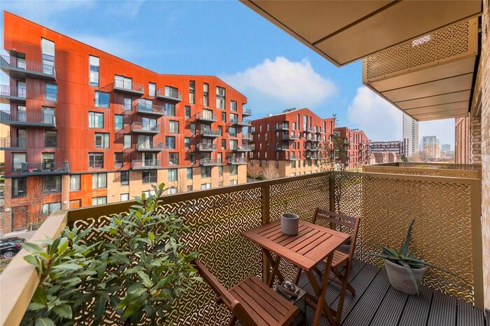 1 Bedroom Flat For Sale In Copenhagen Court, Pell Street, SE8
