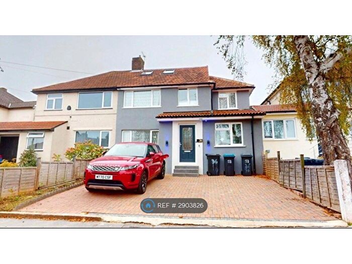 5 Bedroom Semi-Detached House To Rent In Wolsey Crescent, Croydon, CR0