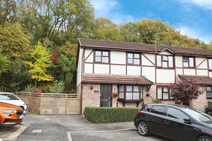 3 Bedroom Semi Detached House For Sale In Glan-Y-Ffordd, Taffs Well, Cardiff, CF15