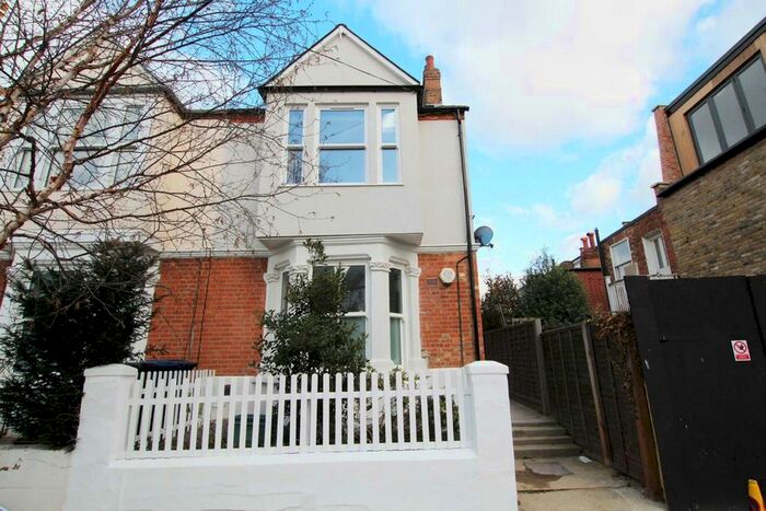 2 Bedroom Flat To Rent In Florence Road, London, W4