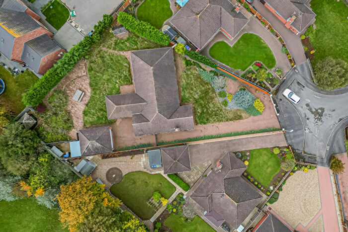 3 Bedroom Detached Bungalow For Sale In Canon Oakes Court, Grimsby, DN36