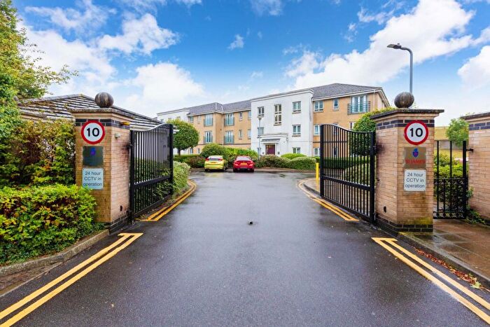 2 Bedroom Apartment To Rent In Sovereign Heights, Slough, SL3