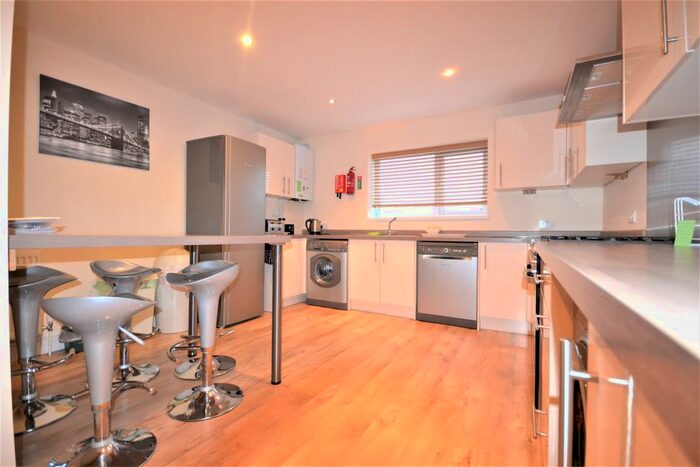 5 Bedroom Property To Rent In Rhondda Street, Mount Pleasant, Swansea, SA1