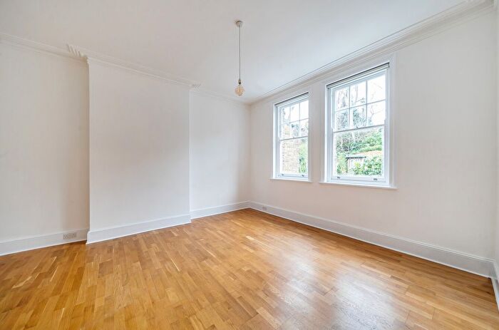 1 Bedroom Flat To Rent In Frognal, Hampstead, London, NW3